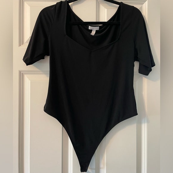Black Nordstrom Leith Sweetheart Neck Bodysuit - Picture 2 of 2